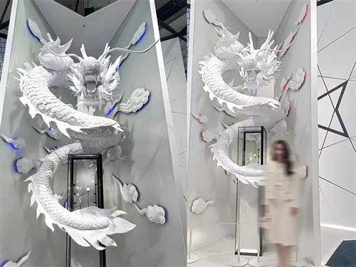 หน้าต่างแสดงประติมากรรมมังกร Vacheron Constantin